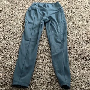Blue leggings with pockets